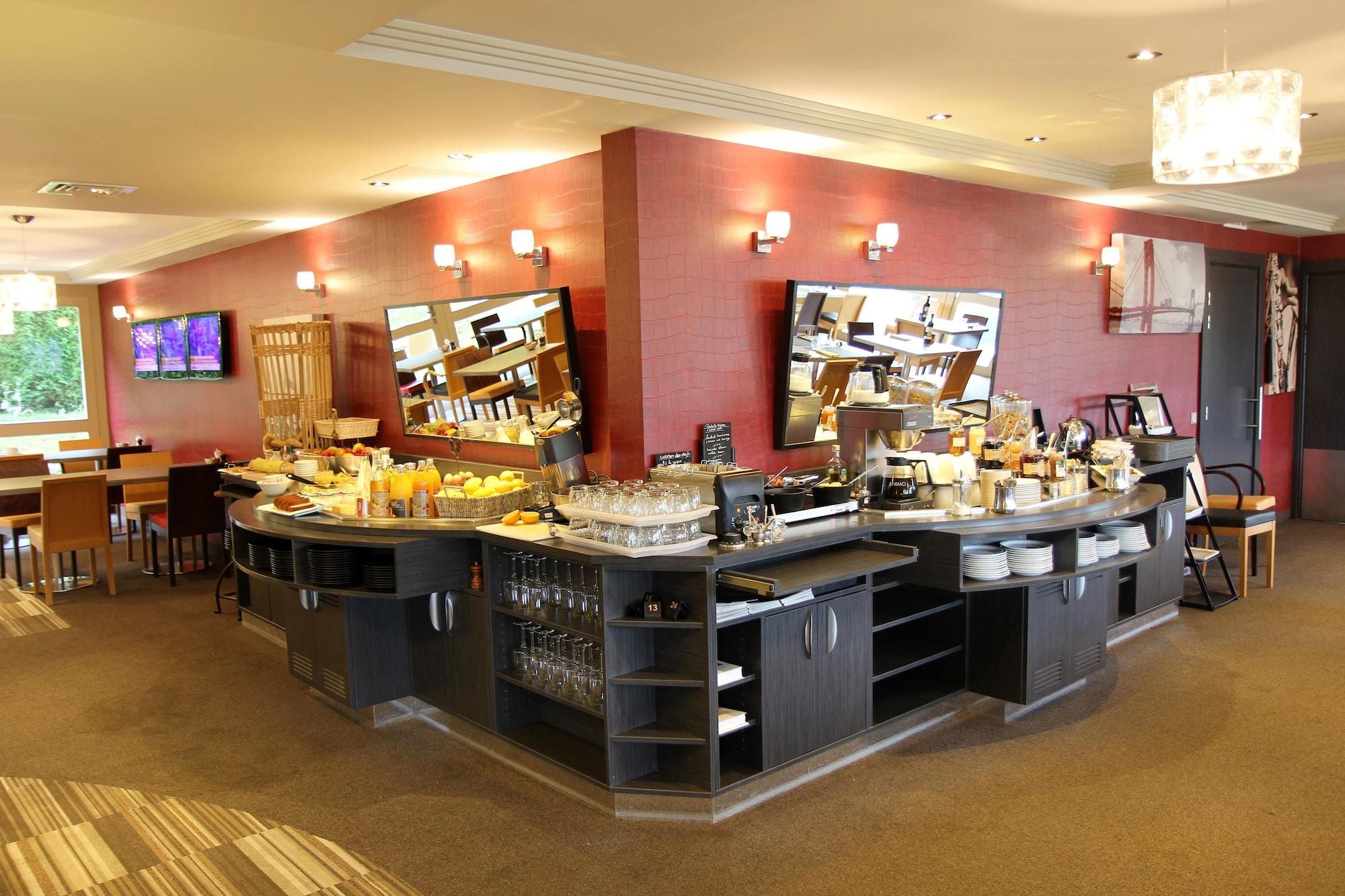 Best Western L'Atelier 117 Maubeuge Bagian luar foto