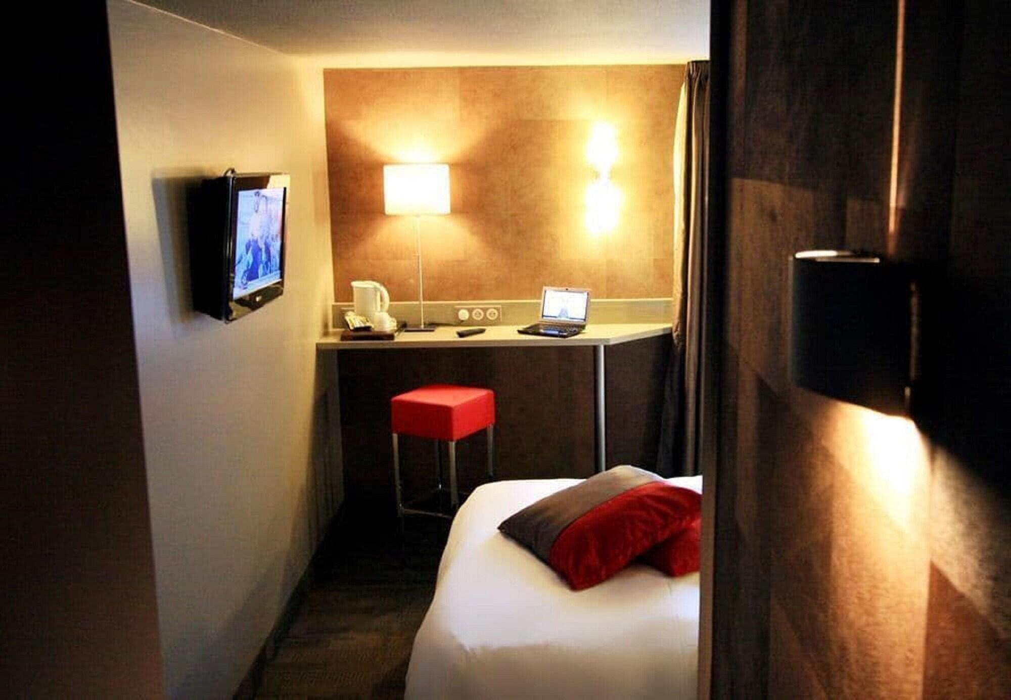 Best Western L'Atelier 117 Maubeuge Ruang foto