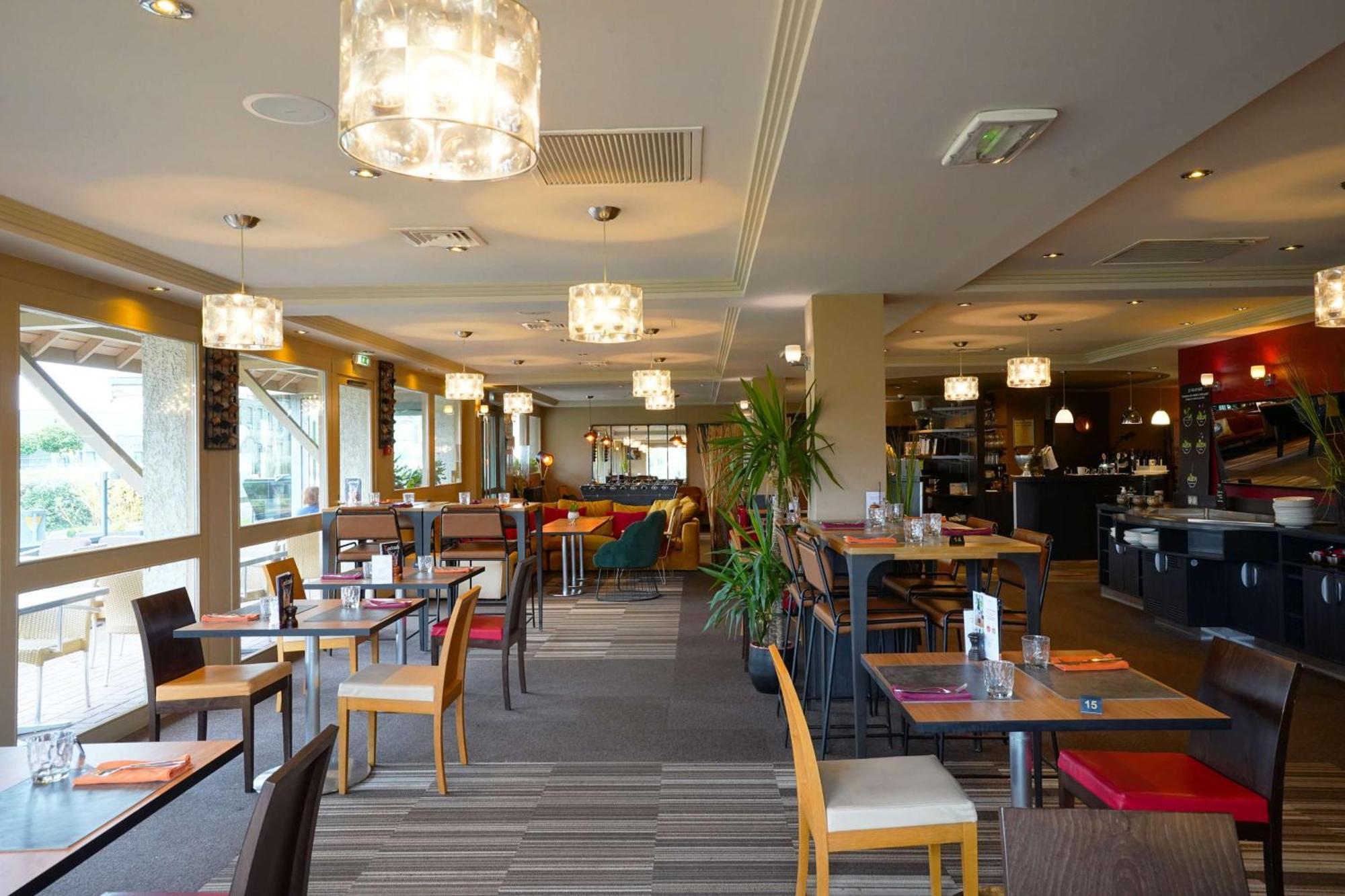 Best Western L'Atelier 117 Maubeuge Bagian luar foto