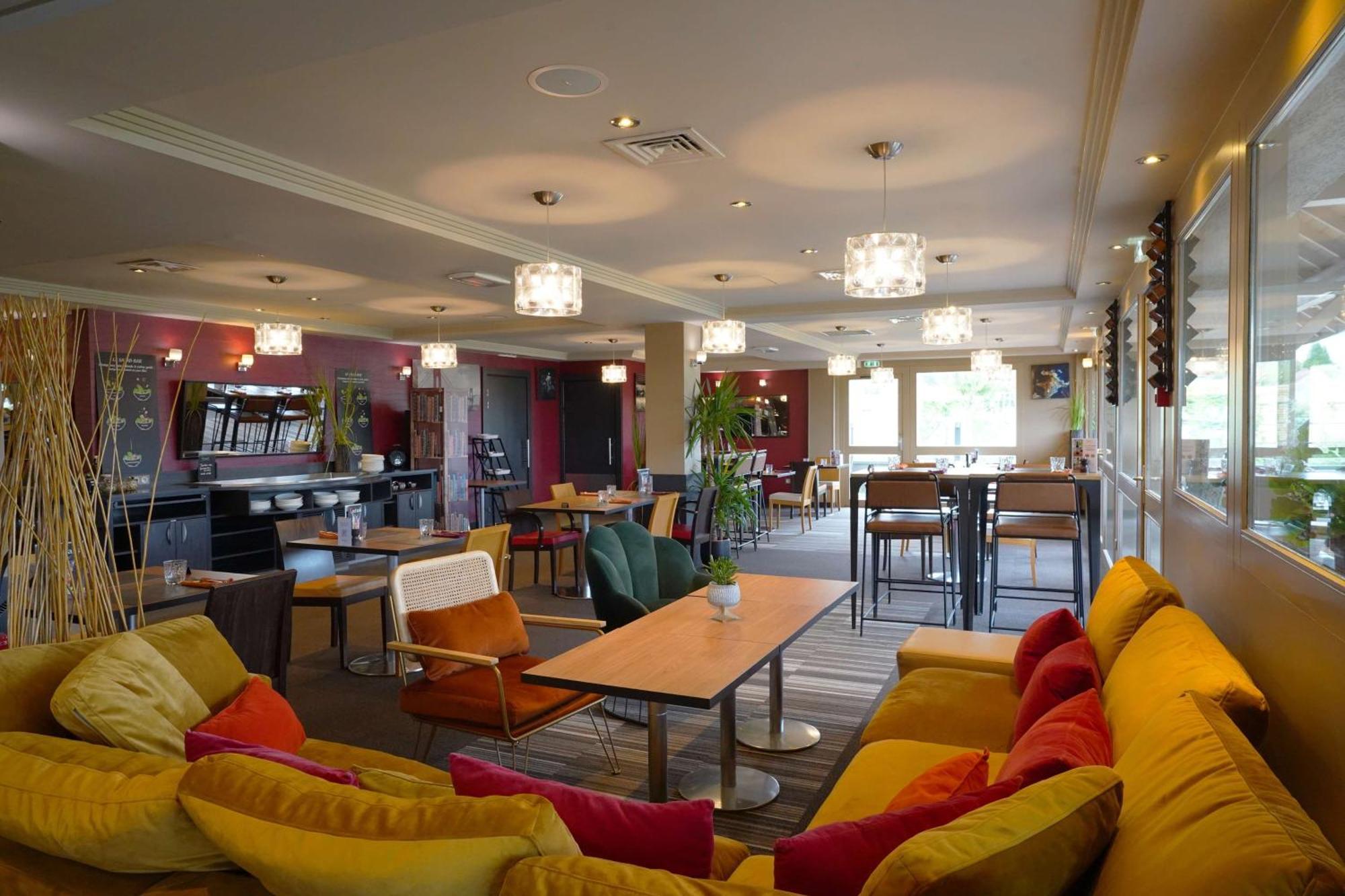 Best Western L'Atelier 117 Maubeuge Bagian luar foto