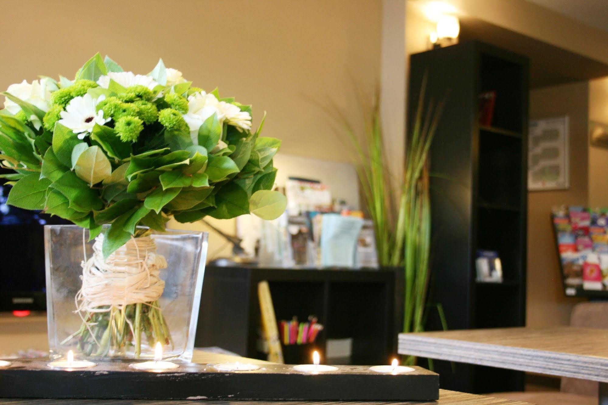 Best Western L'Atelier 117 Maubeuge Bagian luar foto